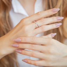 Серебряное двойное кольцо бесконечность с фианитами,  925 Проба